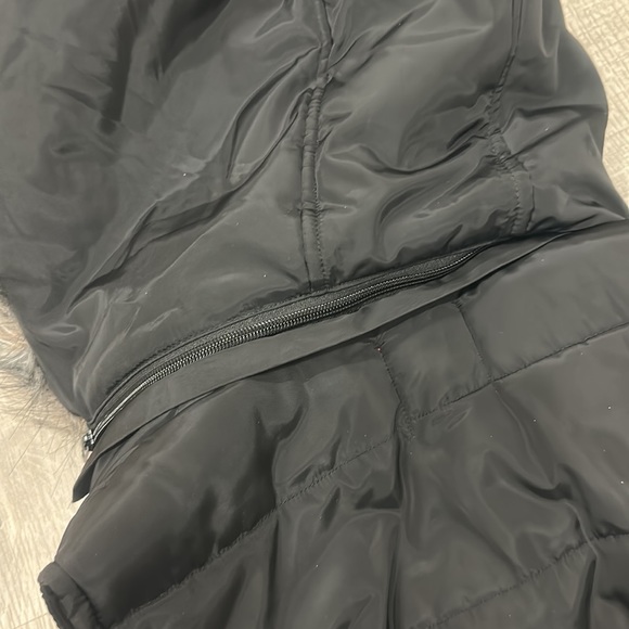 Women’s Guess Winter Vest Size M - Picture 7 of 7